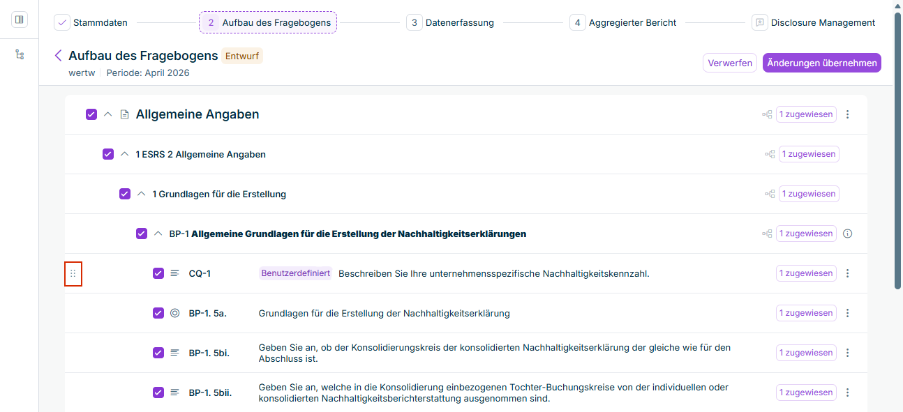 Eine benutzerdefinierte Frage mit einem Ziehpunkt auf der linken Seite, über den die Frage innerhalb der Offenlegungspflicht neu angeordnet werden kann.