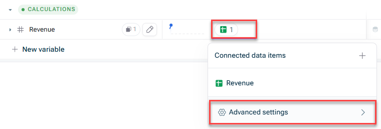 Zeigt das Menü, das sich beim Klick auf das Daten-Symbol eines integrierten Datenelements in der Spalte „Daten“ öffnet. Hervorgehoben sind das Daten-Symbol und die Option „Erweiterte Einstellungen“.